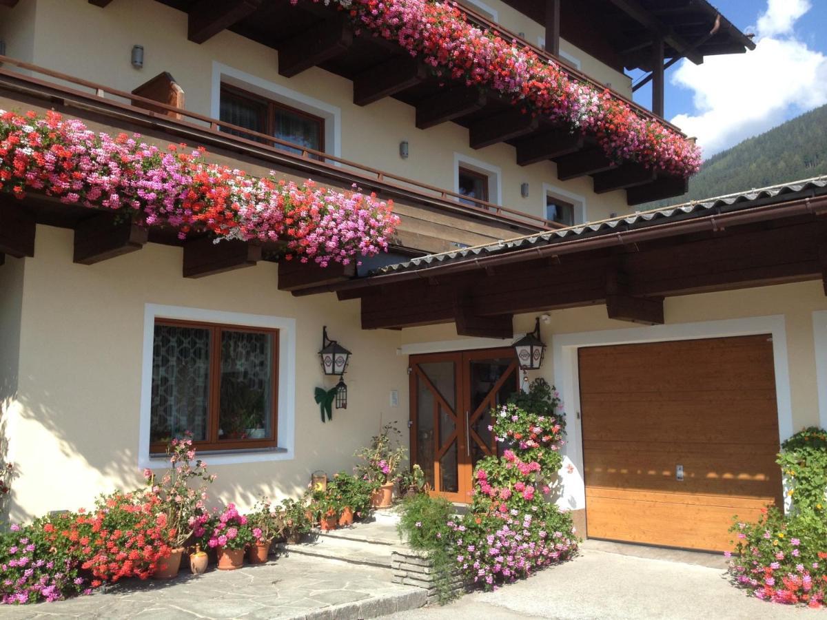Pension Dorferwirt Bramberg am Wildkogel Exterior photo