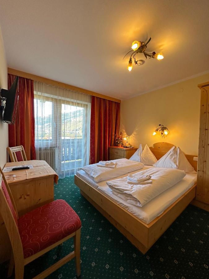 Pension Dorferwirt Bramberg am Wildkogel Exterior photo