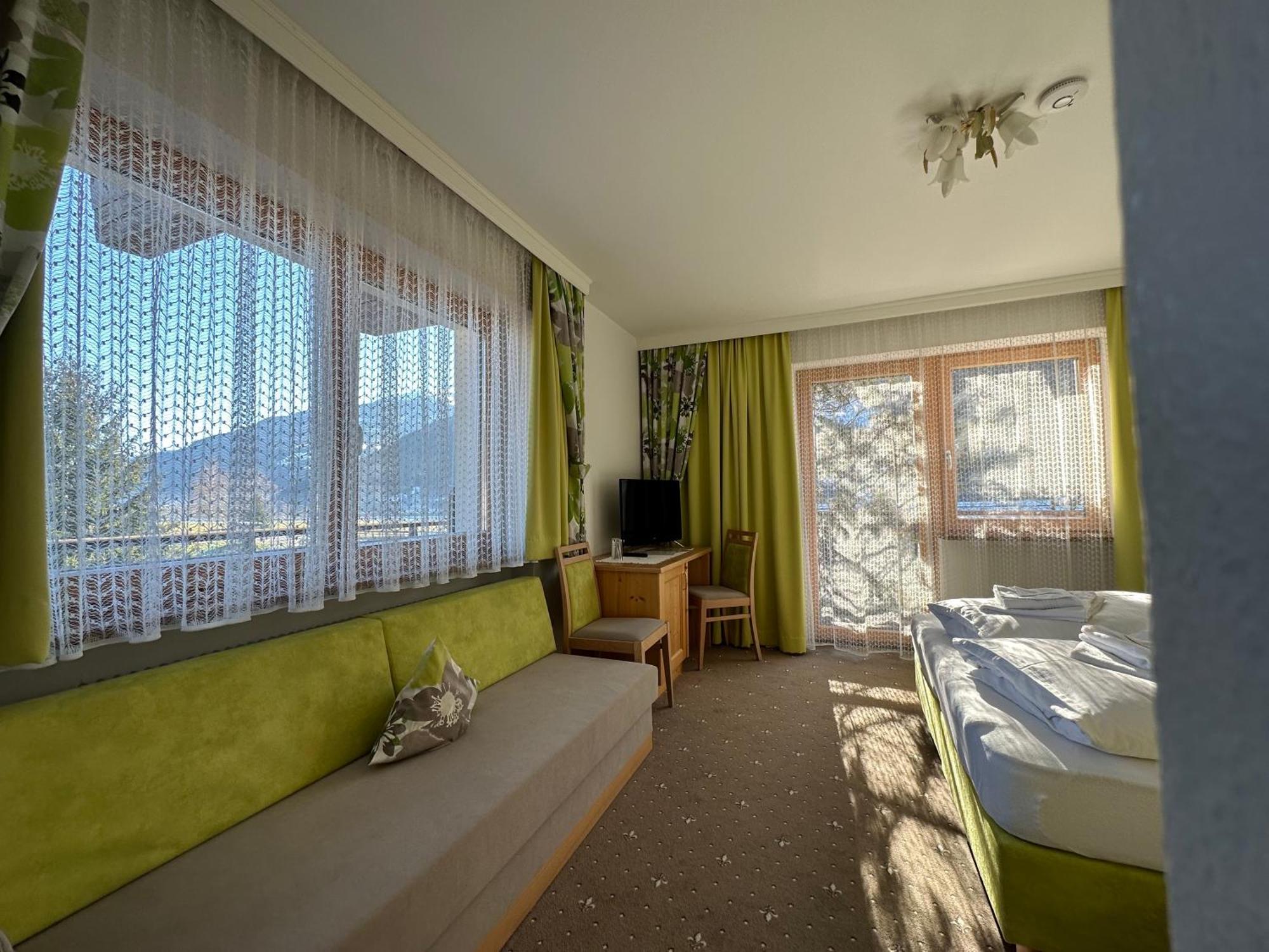 Pension Dorferwirt Bramberg am Wildkogel Room photo